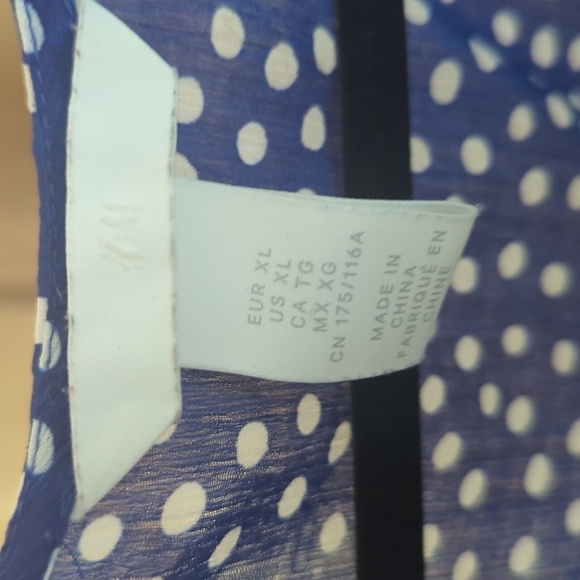 H&M wrap blouse - Picture 5 of 6